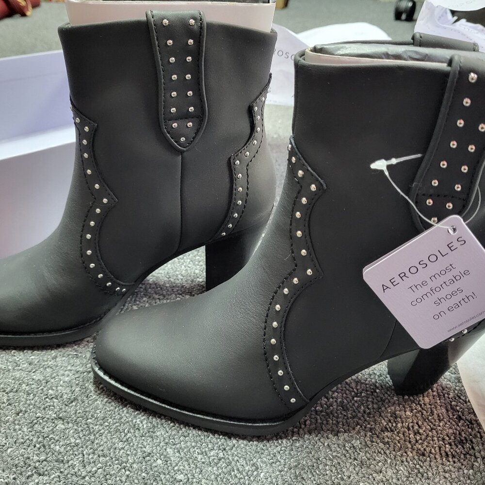 AEROSOLES Women's Ankle Fashion Boot - Size 6M - NEW